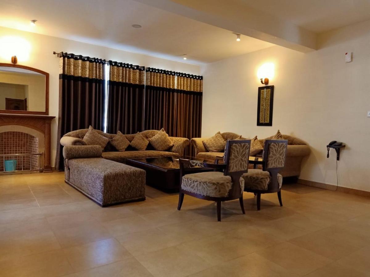 Shingar Regency Hotel Manāli Kültér fotó