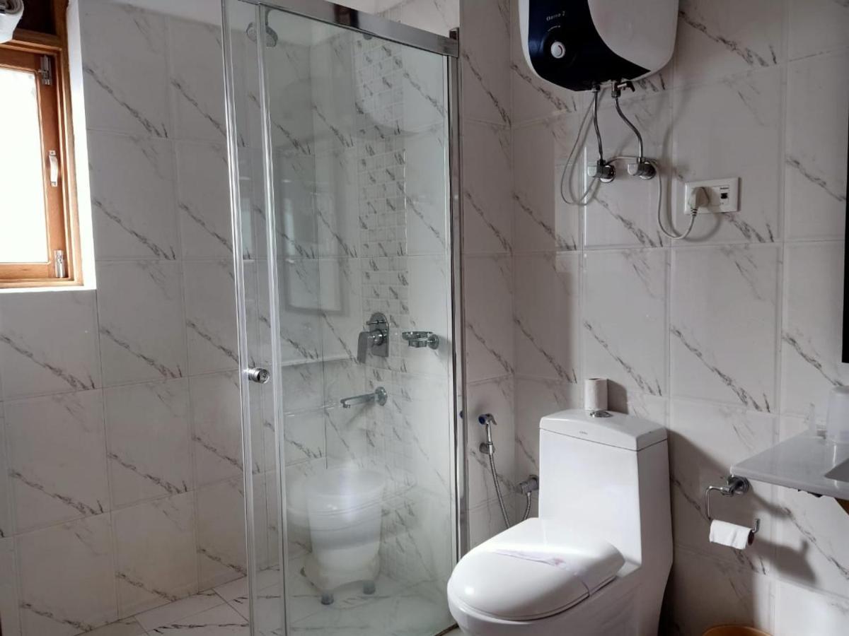 Shingar Regency Hotel Manāli Kültér fotó