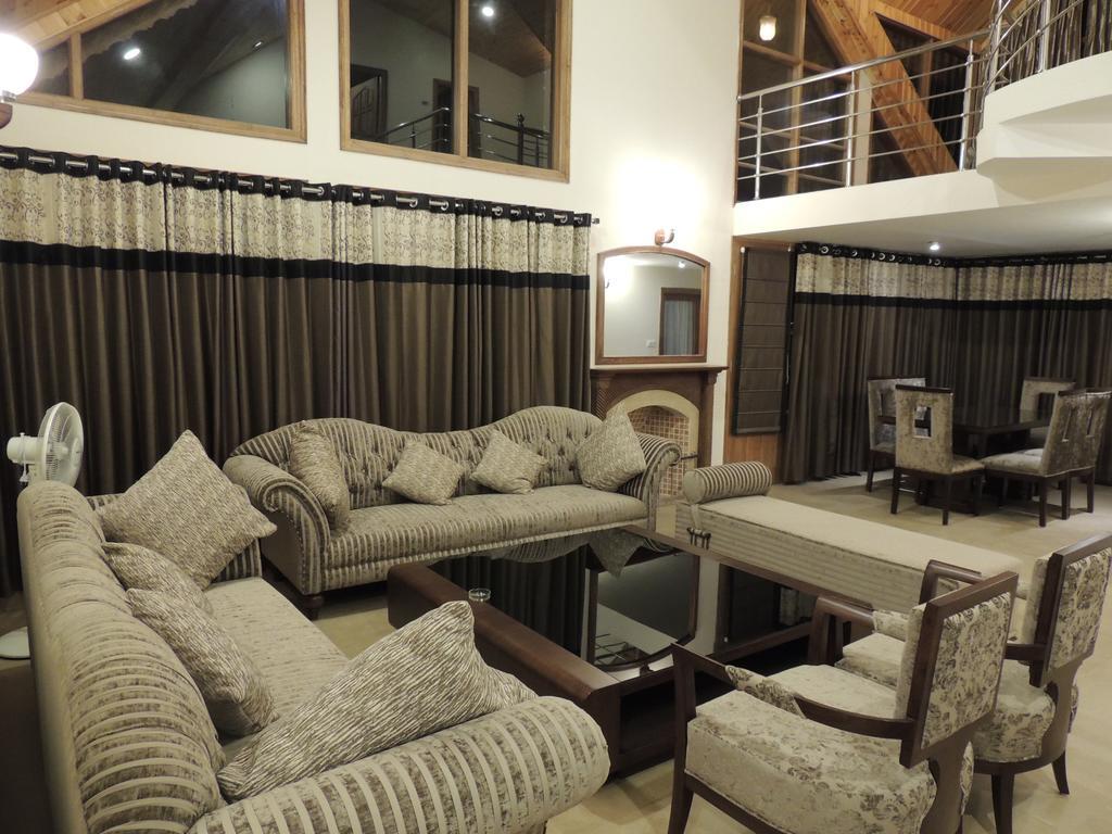 Shingar Regency Hotel Manāli Kültér fotó