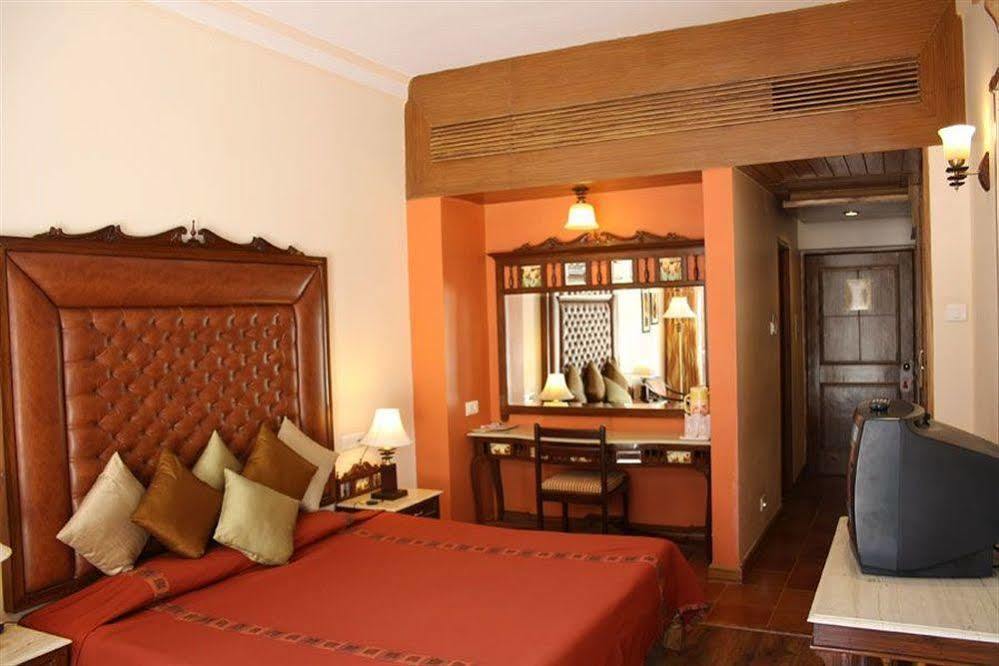 Shingar Regency Hotel Manāli Kültér fotó